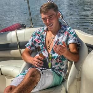 Meet your Posher, Levi